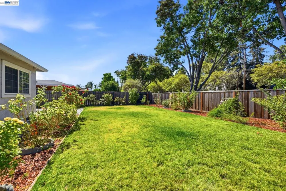 32252 Valiant Way Union City, CA 94587