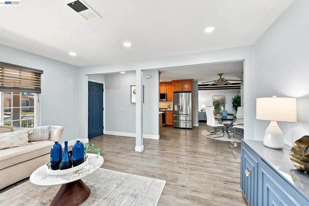 32252 Valiant Way Union City, CA 94587