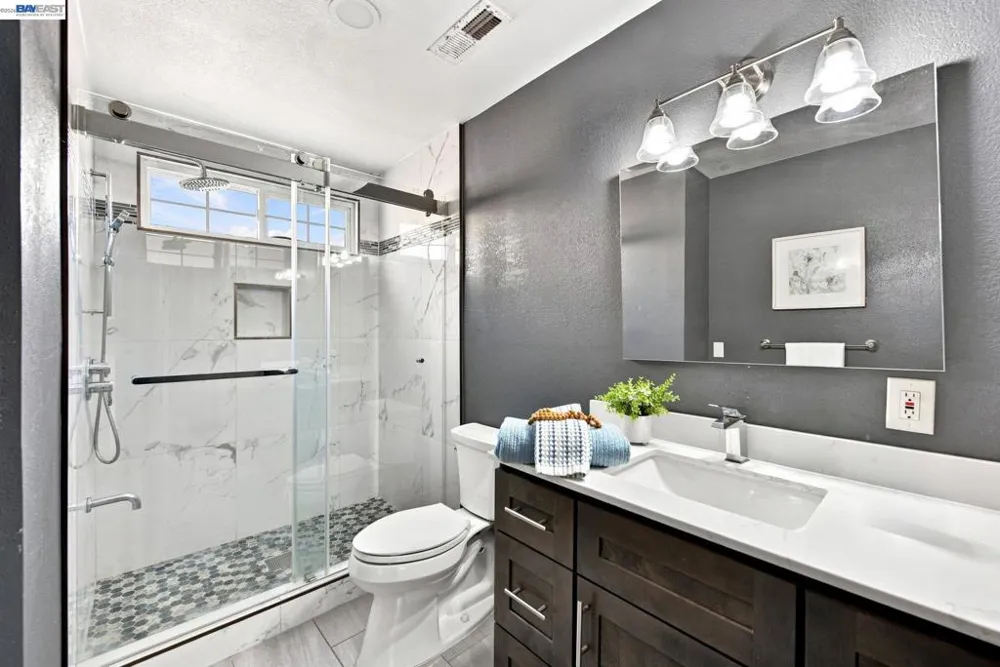 32252 Valiant Way Union City, CA 94587