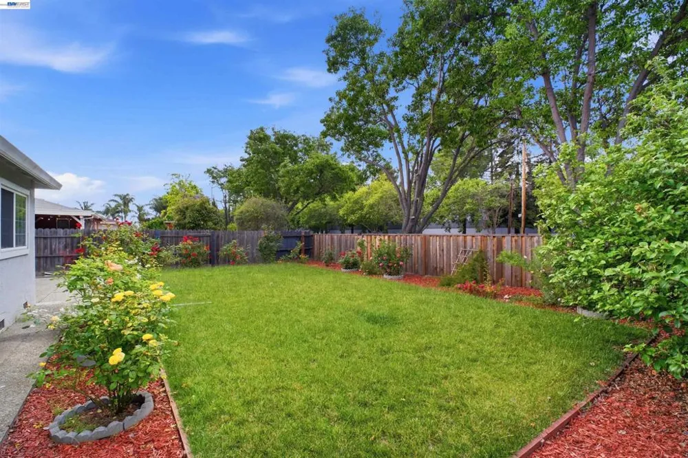 32252 Valiant Way Union City, CA 94587