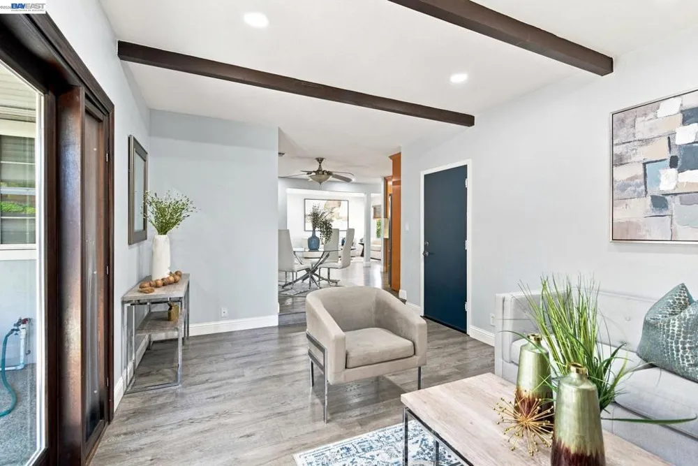 32252 Valiant Way Union City, CA 94587