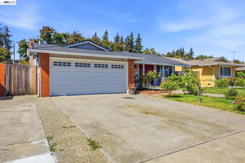 32252 Valiant Way Union City, CA 94587