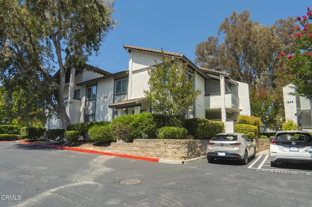 1340 E Hillcrest Drive #6 Thousand Oaks, CA 91362