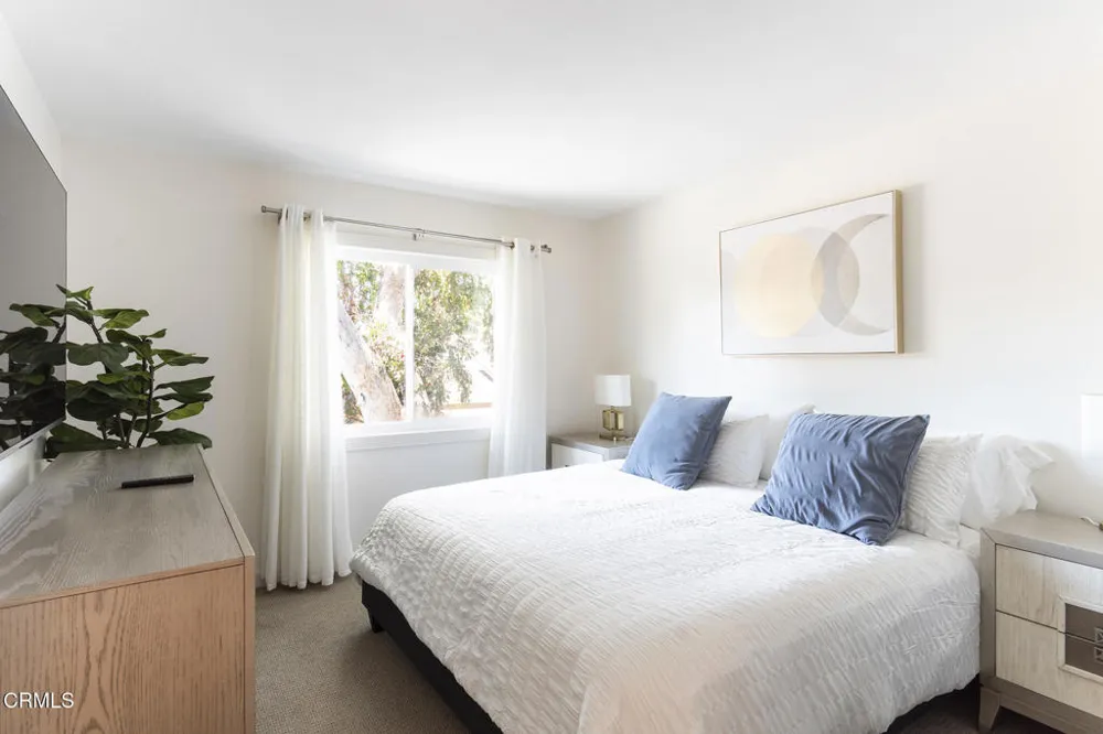 1340 E Hillcrest Drive #6 Thousand Oaks, CA 91362