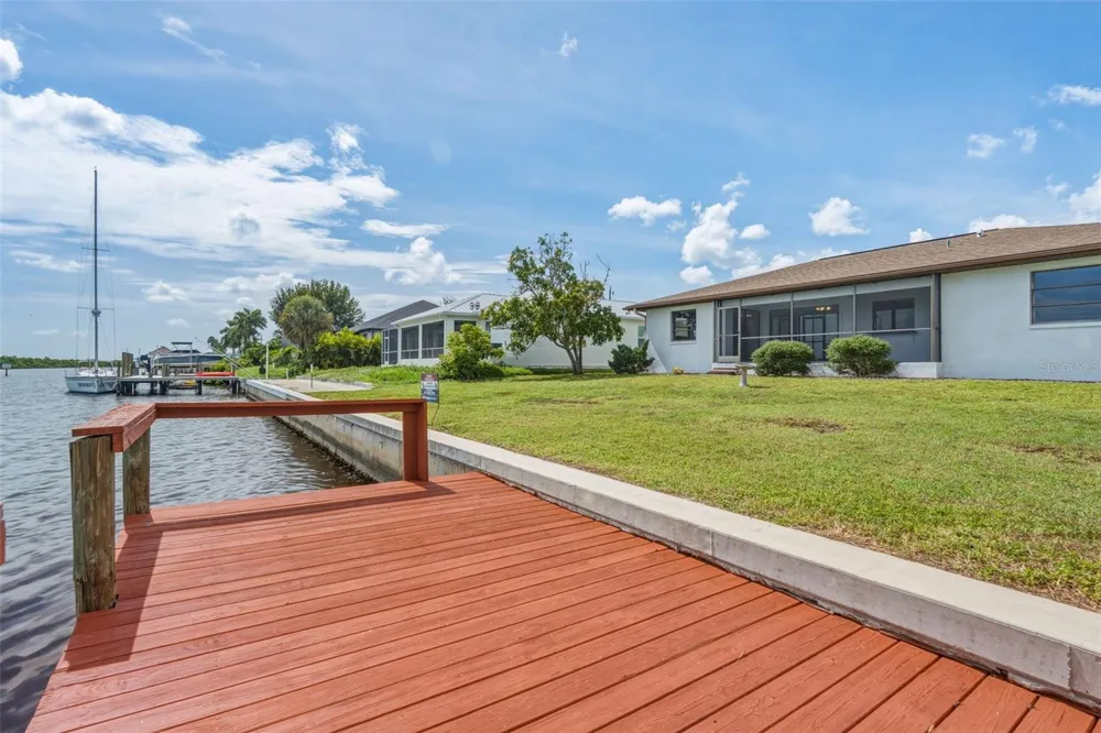 18422 ARAPAHOE CIRCLE Port Charlotte, FL 33948