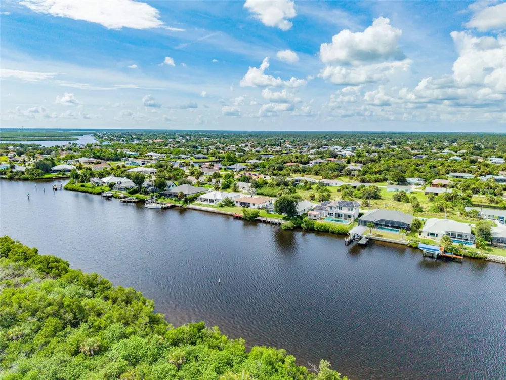 18422 ARAPAHOE CIRCLE Port Charlotte, FL 33948