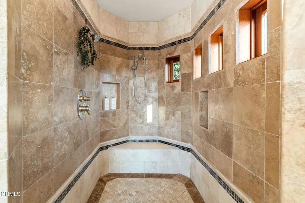 49 Alto Drive Oak View, CA 93022