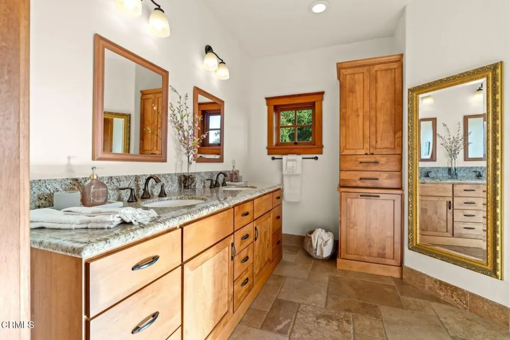 49 Alto Drive Oak View, CA 93022