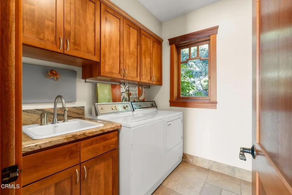 49 Alto Drive Oak View, CA 93022