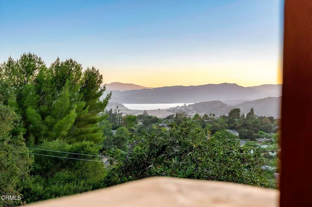 49 Alto Drive Oak View, CA 93022