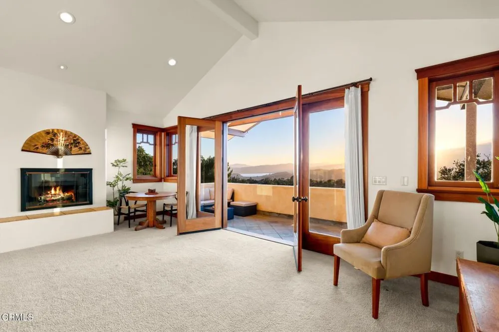 49 Alto Drive Oak View, CA 93022