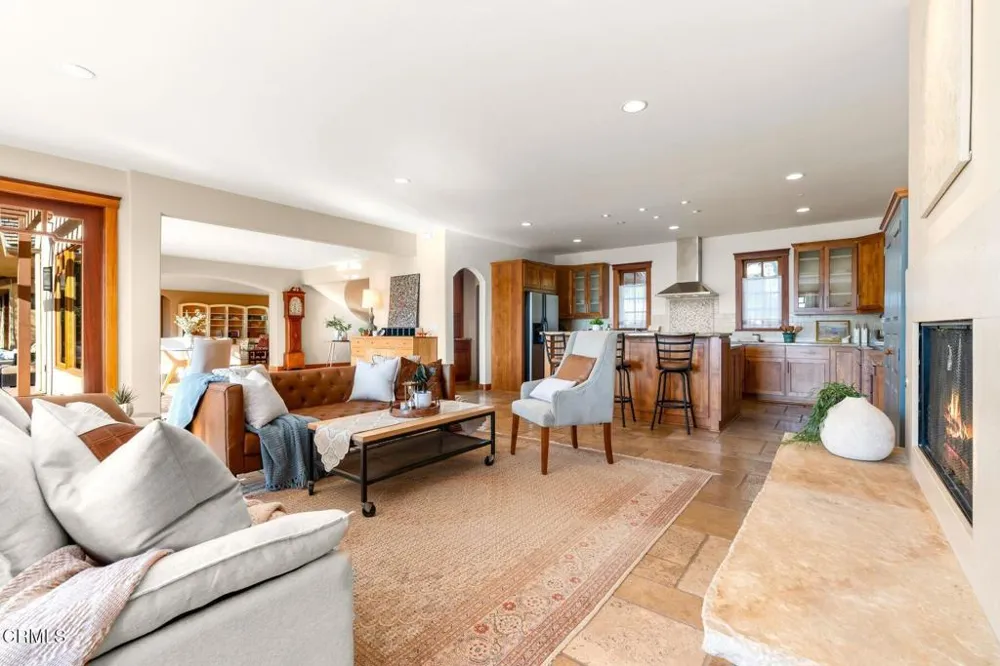 49 Alto Drive Oak View, CA 93022