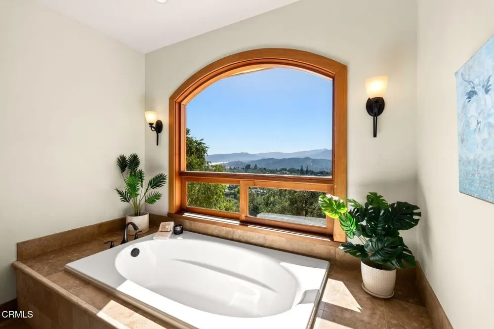 49 Alto Drive Oak View, CA 93022