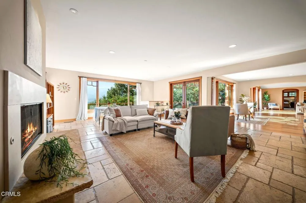 49 Alto Drive Oak View, CA 93022