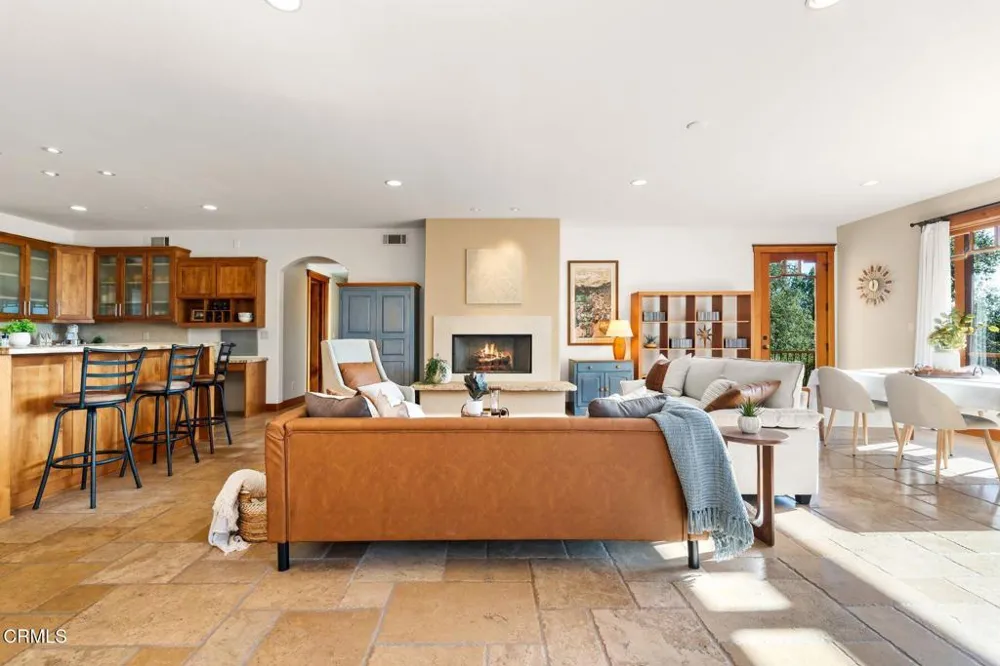 49 Alto Drive Oak View, CA 93022