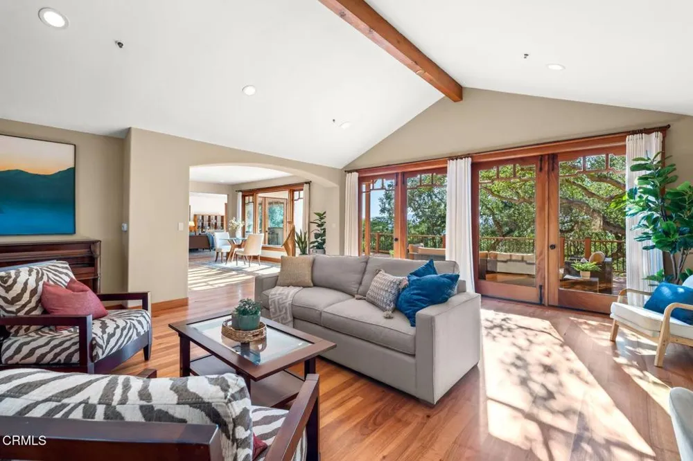 49 Alto Drive Oak View, CA 93022