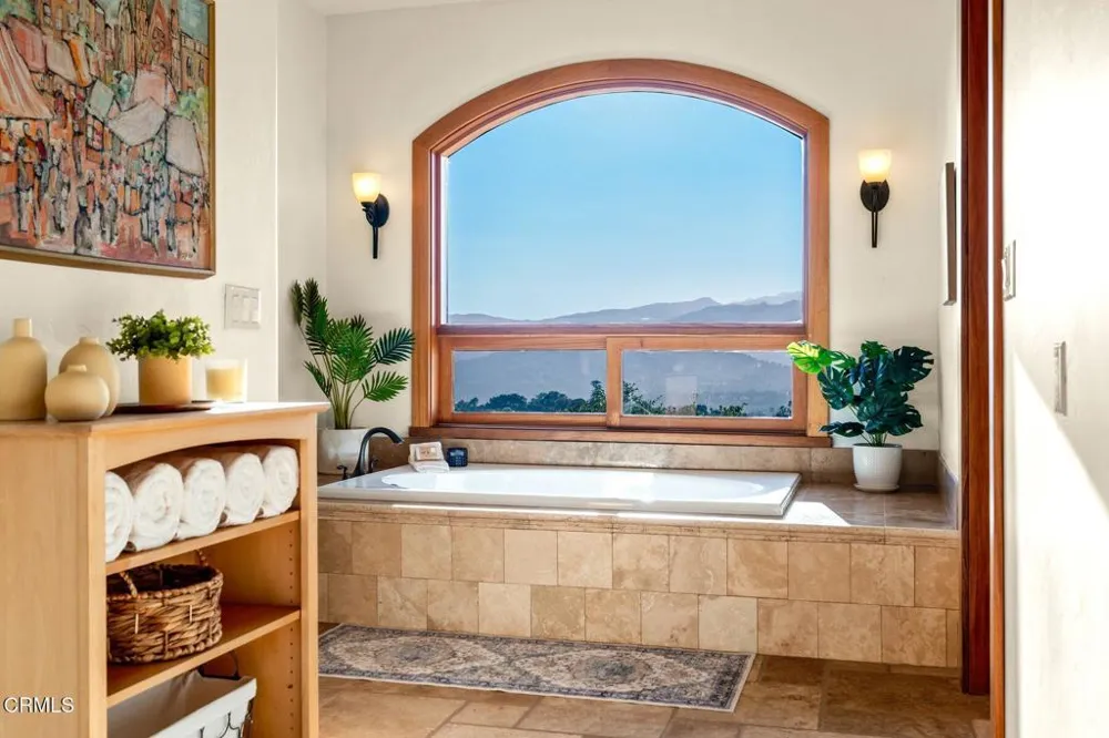 49 Alto Drive Oak View, CA 93022