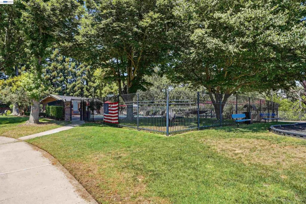 2125 Arroyo Ct #2 Pleasanton, CA 94588