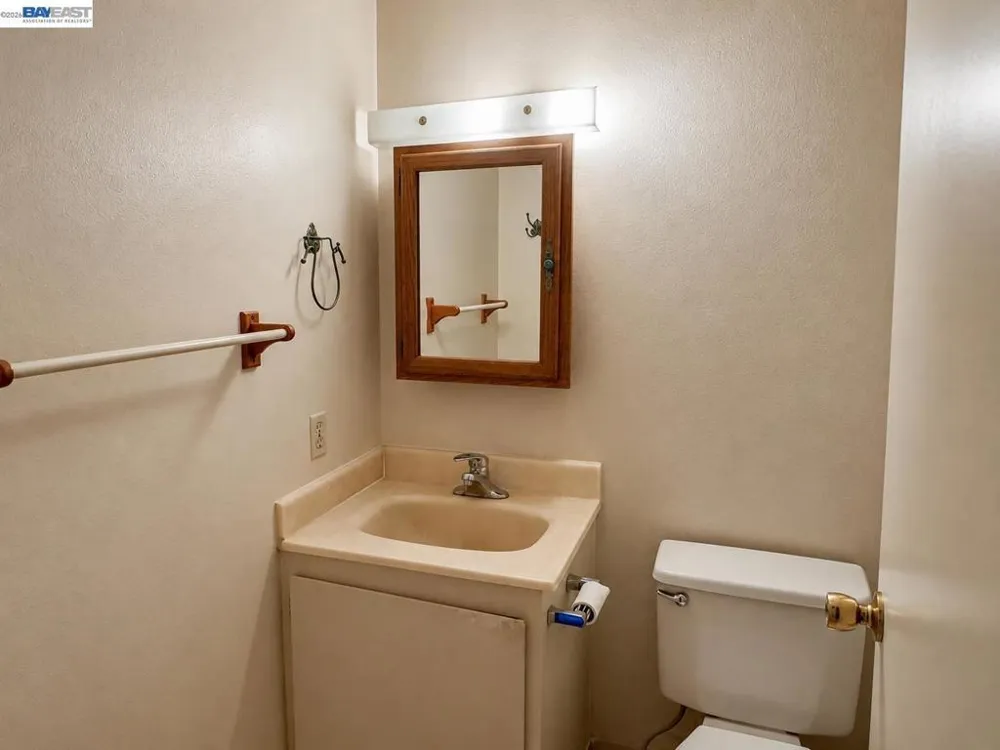 2125 Arroyo Ct #2 Pleasanton, CA 94588