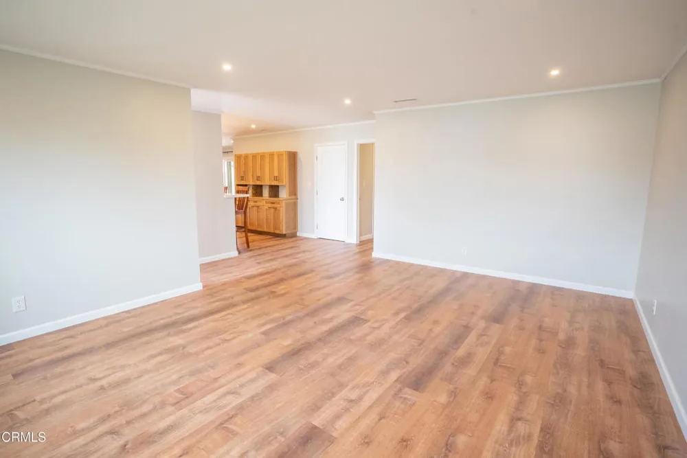 382 Alpine Avenue Ventura, CA 93004
