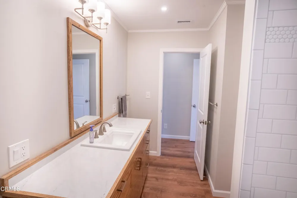 382 Alpine Avenue Ventura, CA 93004