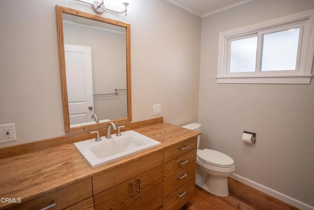 382 Alpine Avenue Ventura, CA 93004