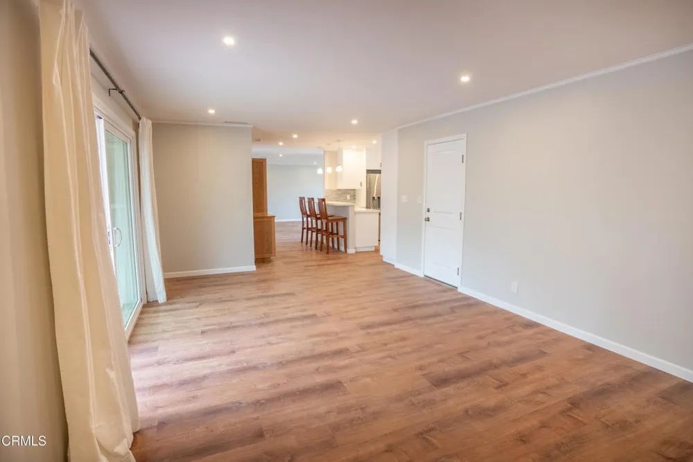 382 Alpine Avenue Ventura, CA 93004