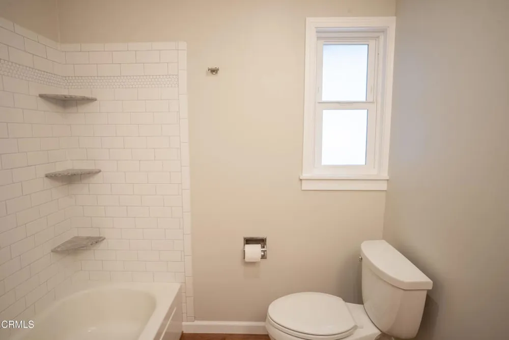 382 Alpine Avenue Ventura, CA 93004