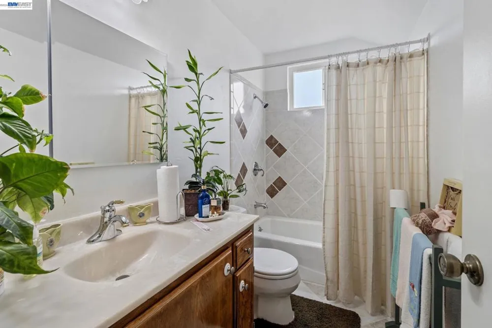 31342 Santa Fe Way Union City, CA 94587