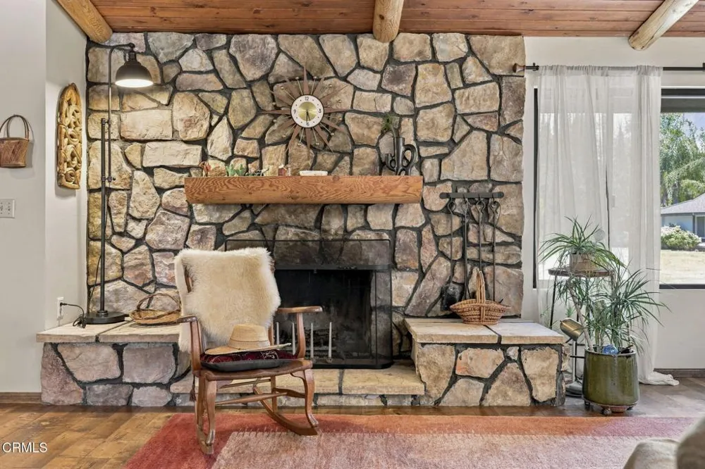 1121 Sunnyglenn Avenue Ojai, CA 93023
