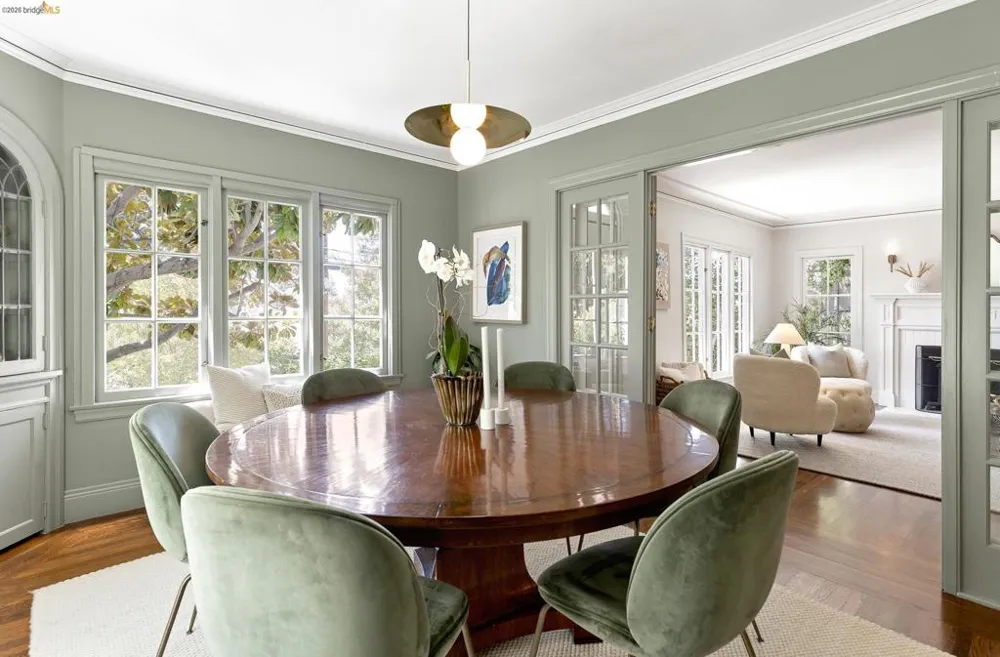 73 Oakmont Ave Piedmont, CA 94610