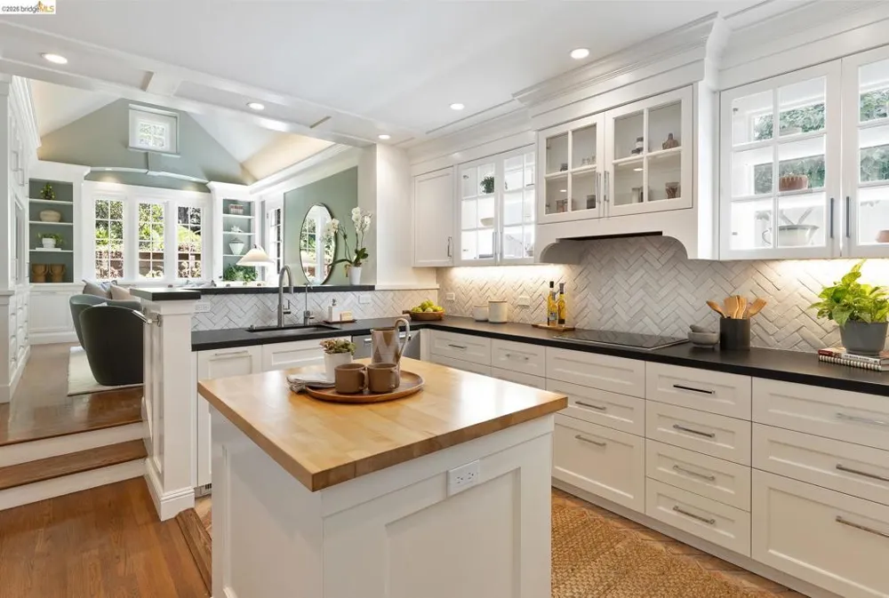 73 Oakmont Ave Piedmont, CA 94610