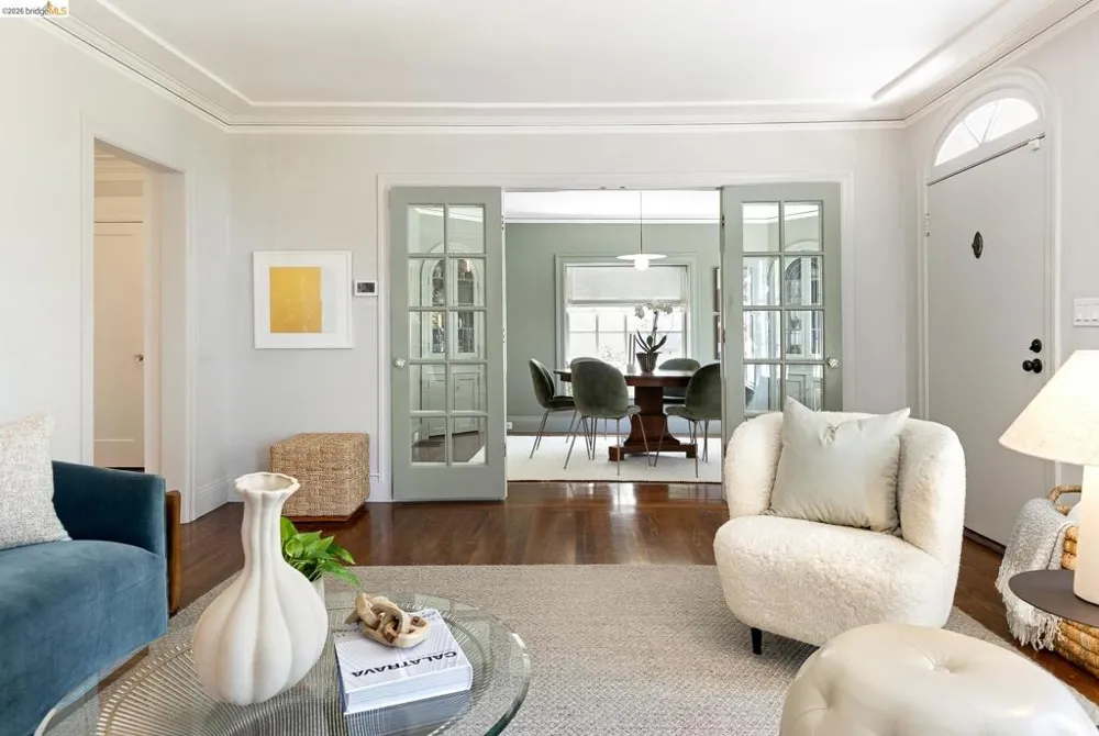 73 Oakmont Ave Piedmont, CA 94610