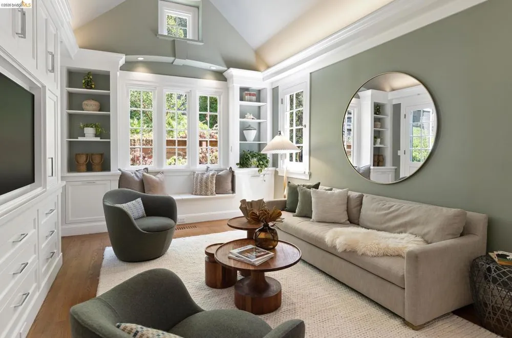 73 Oakmont Ave Piedmont, CA 94610