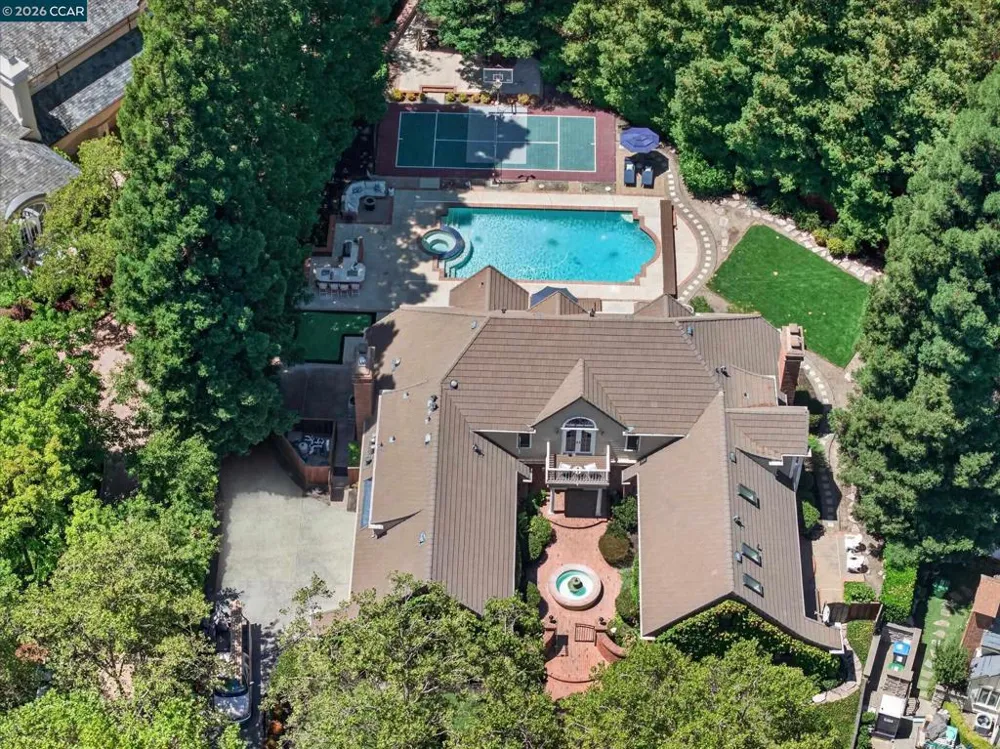 114 Pepperwood Ct Danville, CA 94506