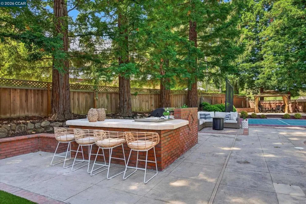 114 Pepperwood Ct Danville, CA 94506