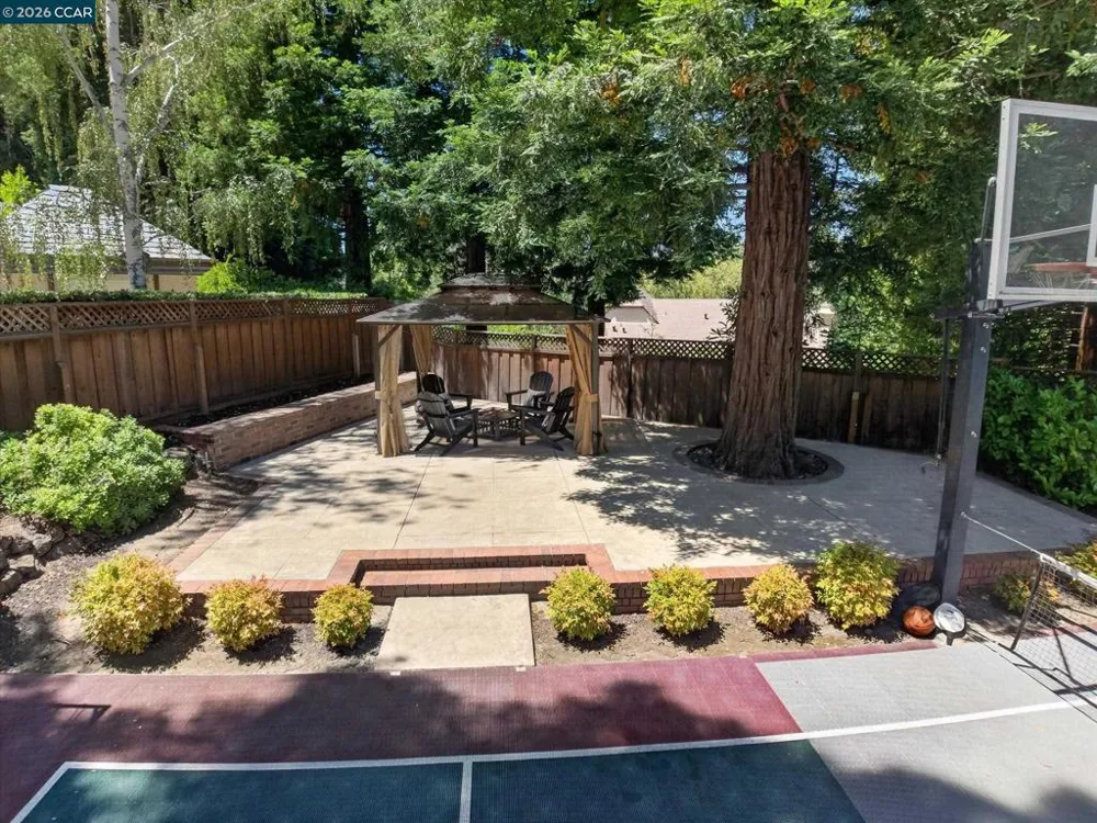 114 Pepperwood Ct Danville, CA 94506