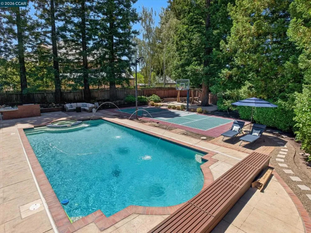 114 Pepperwood Ct Danville, CA 94506