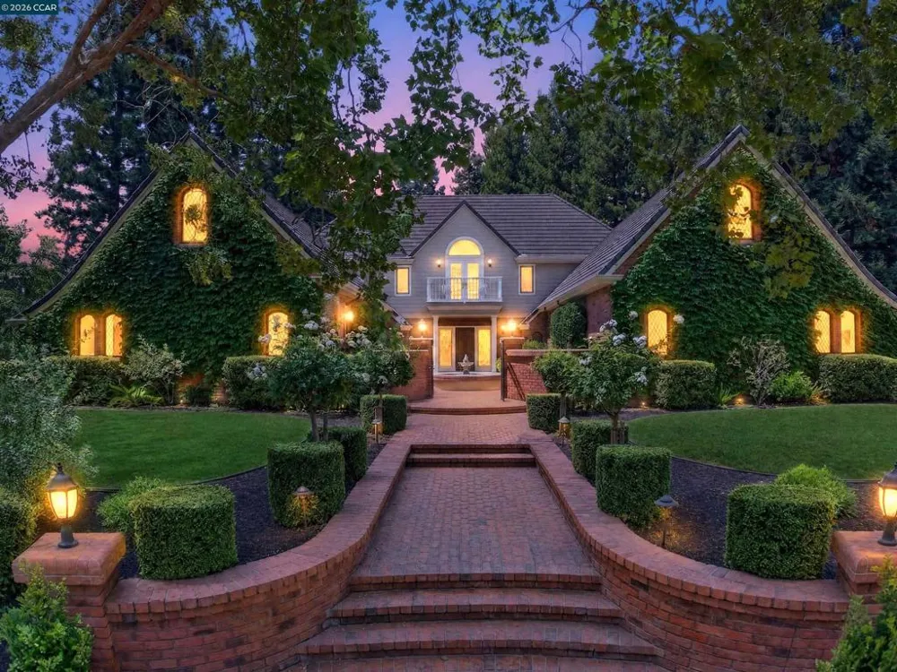 114 Pepperwood Ct Danville, CA 94506