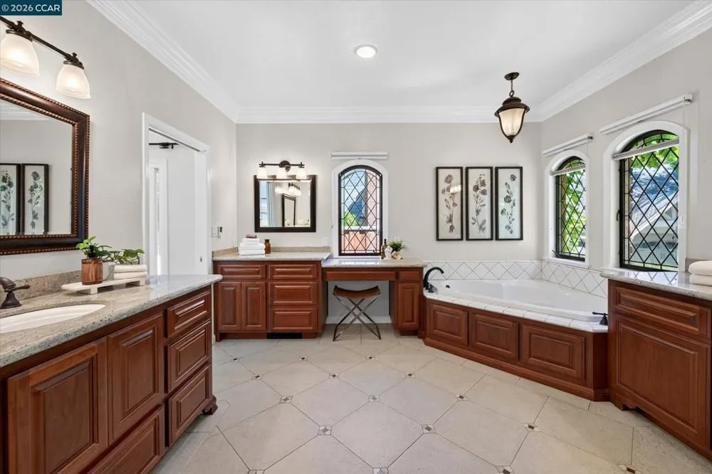 114 Pepperwood Ct Danville, CA 94506