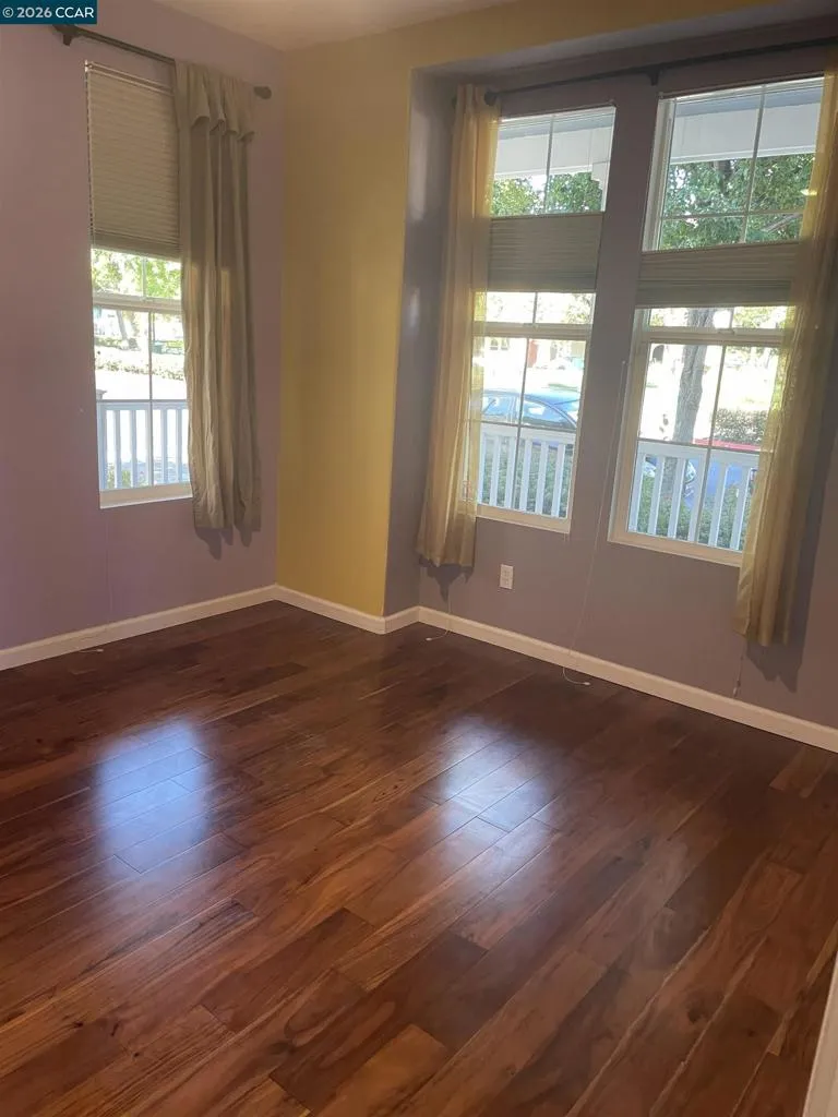 487 Metro Walk Way Richmond, CA 94801