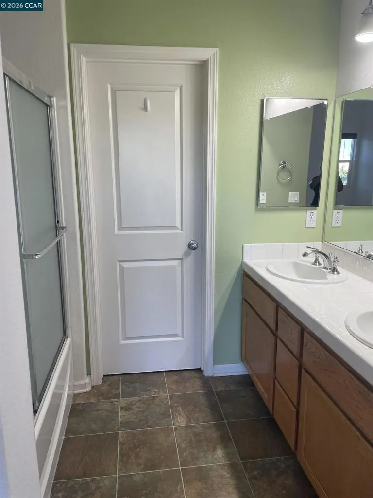 487 Metro Walk Way Richmond, CA 94801