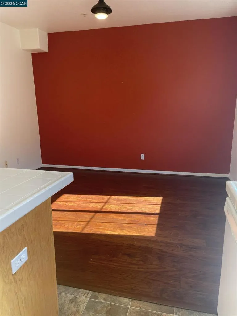 487 Metro Walk Way Richmond, CA 94801