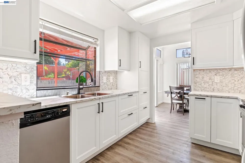 3724 Greenhills Ave Castro Valley, CA 94546