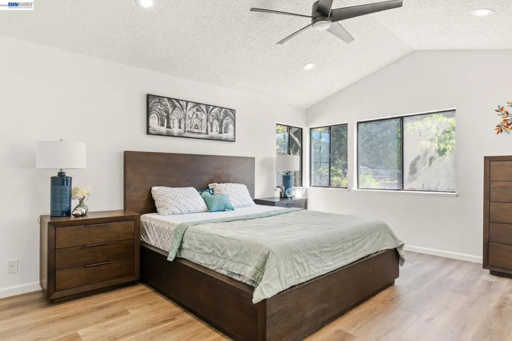 3724 Greenhills Ave Castro Valley, CA 94546