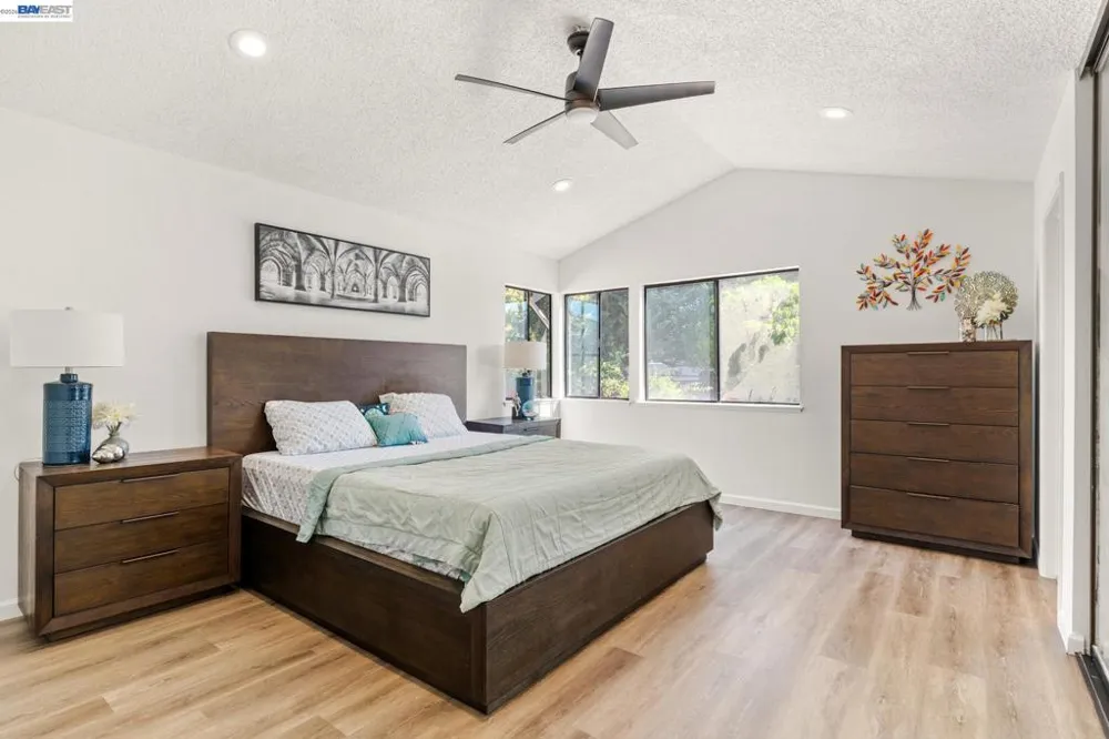 3724 Greenhills Ave Castro Valley, CA 94546