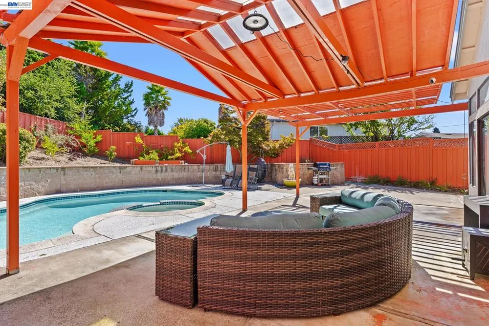 3724 Greenhills Ave Castro Valley, CA 94546