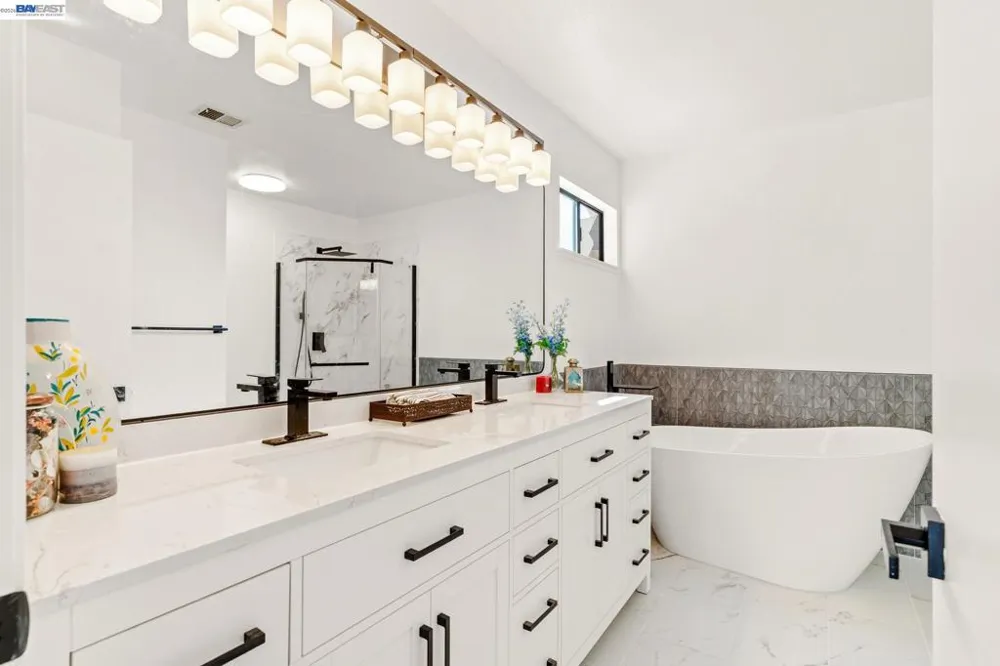3724 Greenhills Ave Castro Valley, CA 94546