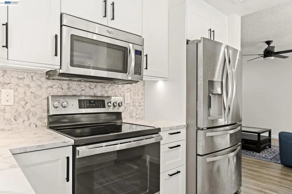 3724 Greenhills Ave Castro Valley, CA 94546