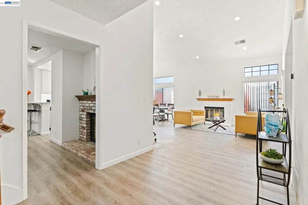 3724 Greenhills Ave Castro Valley, CA 94546